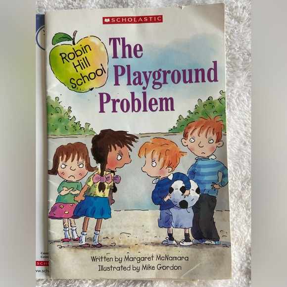 Scholastic Book Bundle - Picture 6 of 16